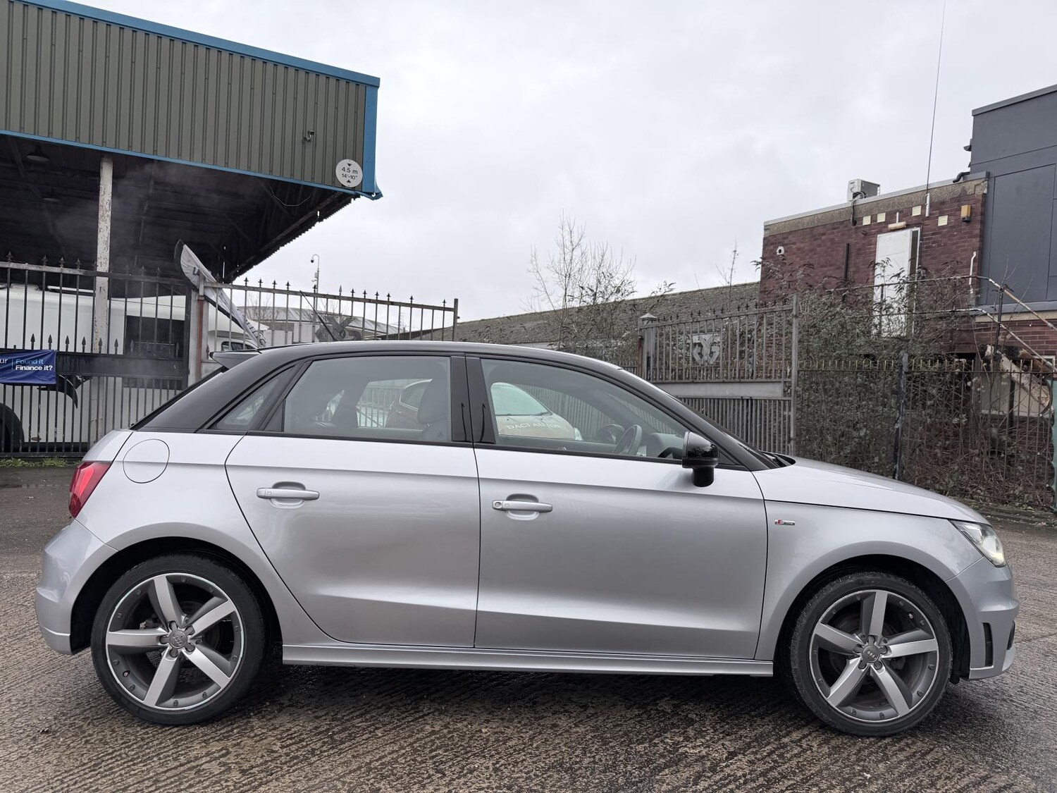 Used Audi A1 2014 for sale - 77453776: Photo 8