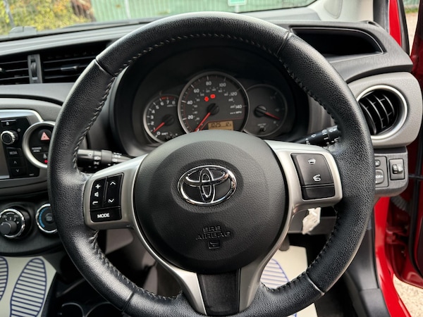 Used Toyota Yaris 2013 for sale - 76290599: Photo 12