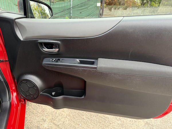 Used Toyota Yaris 2013 for sale - 76290599: Photo 14