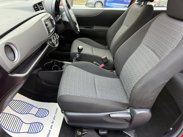 Used Toyota Yaris 2013 for sale - 76290599: Photo 17