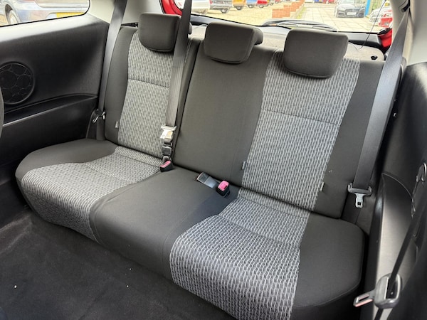Used Toyota Yaris 2013 for sale - 76290599: Photo 18