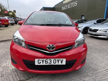 Used Toyota Yaris 2013 for sale - 76290599: Photo 2