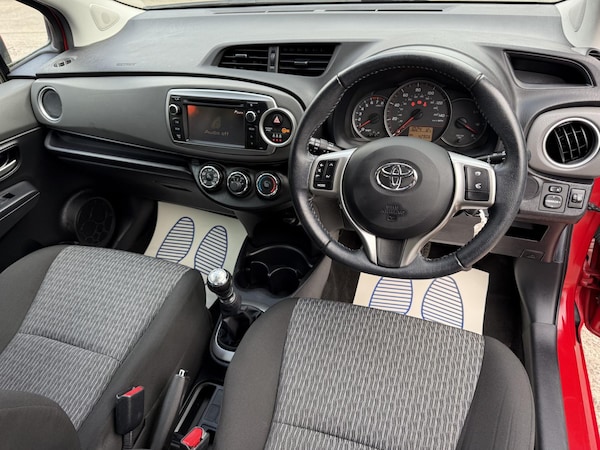 Used Toyota Yaris 2013 for sale - 76290599: Photo 9