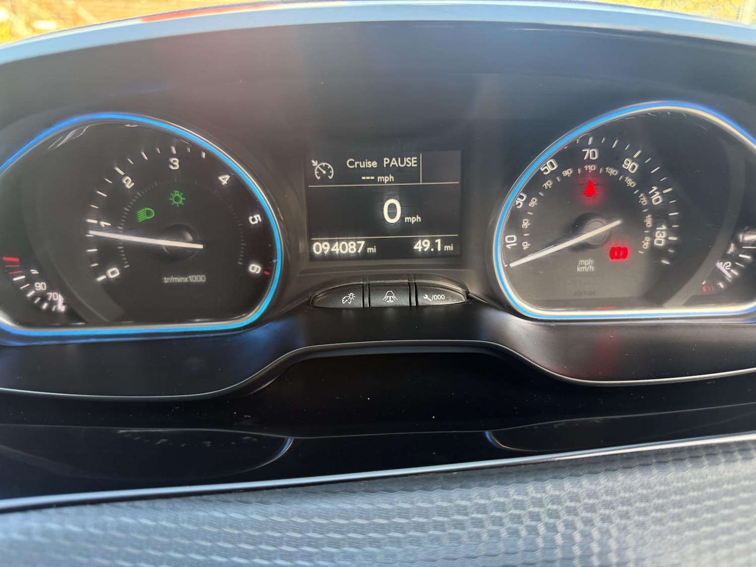 Used Peugeot 2008 2015 for sale - 76688475: Photo 12