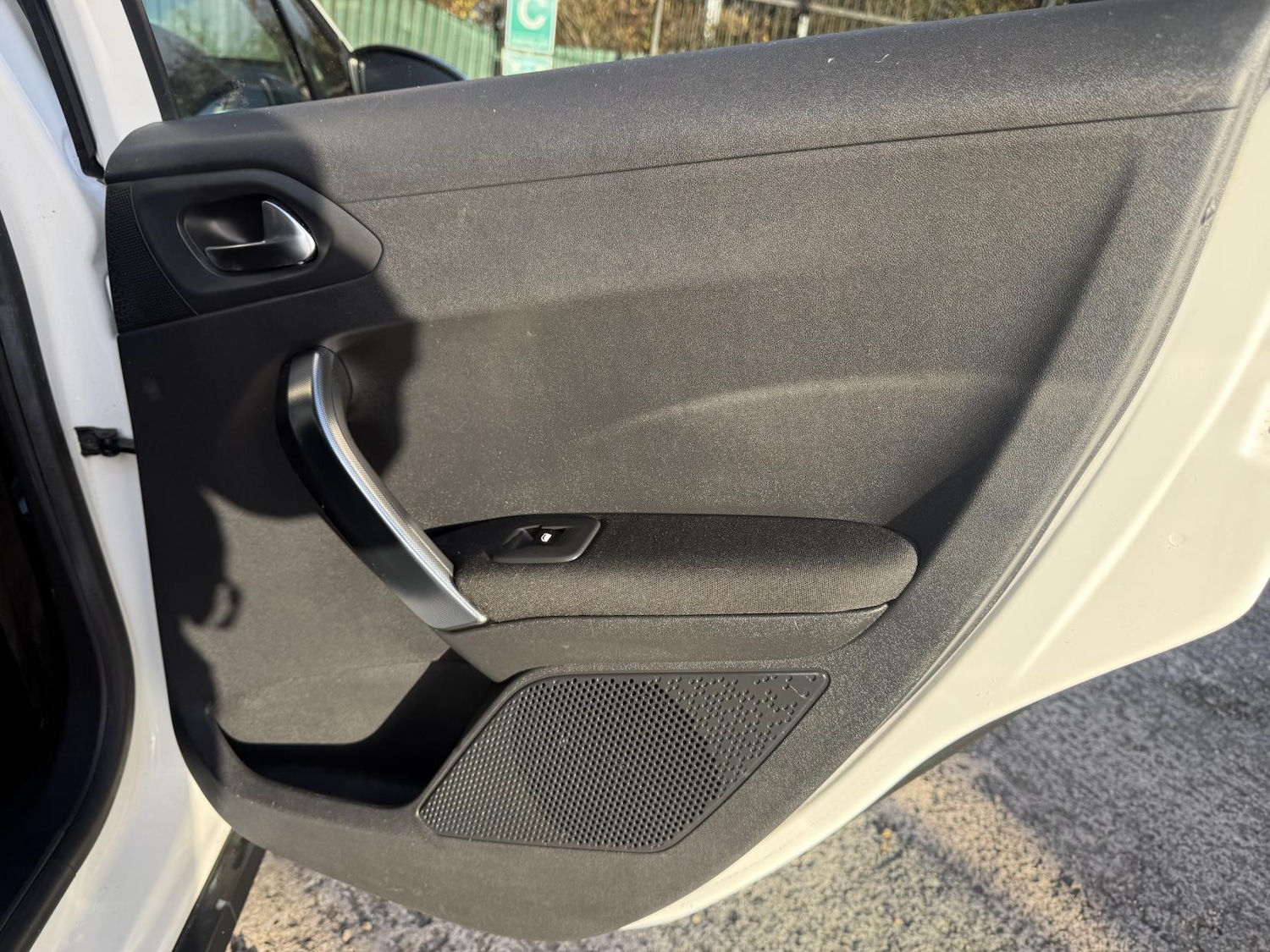 Used Peugeot 2008 2015 for sale - 76688475: Photo 17