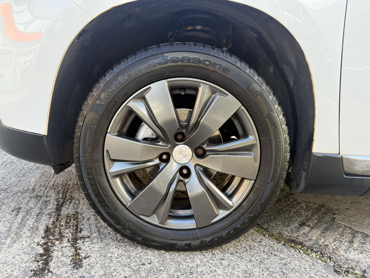 Used Peugeot 2008 2015 for sale - 76688475: Photo 25