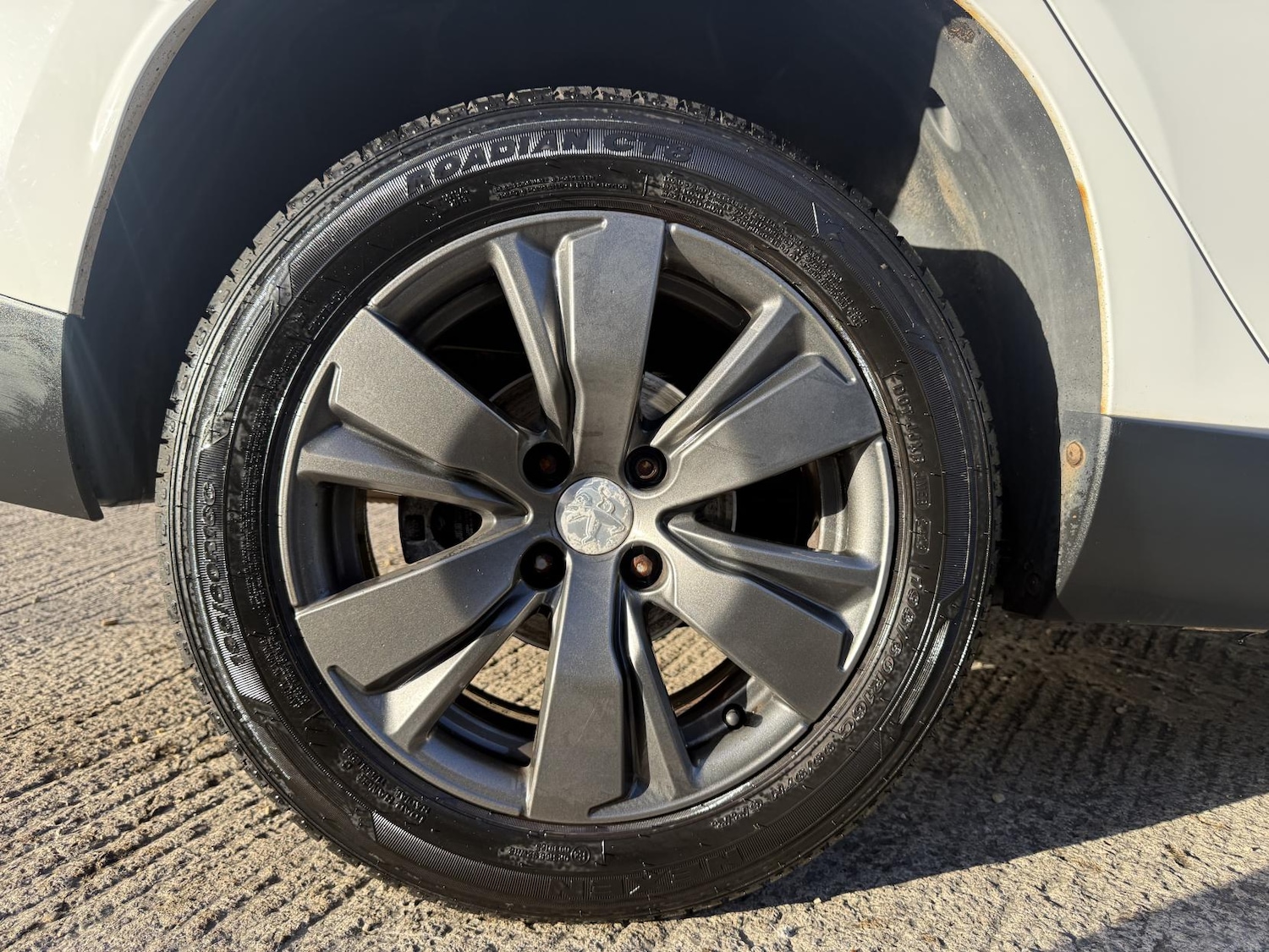 Used Peugeot 2008 2015 for sale - 76688475: Photo 27