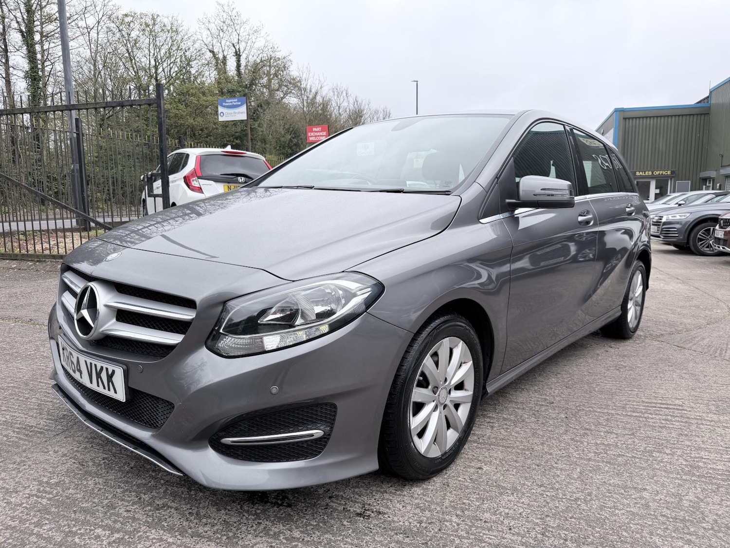 Used Mercedes-Benz B Class 2015 for sale - 78133885: Photo 3