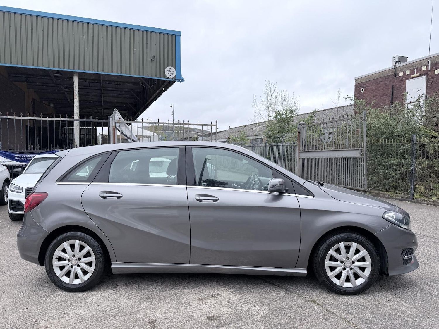 Used Mercedes-Benz B Class 2015 for sale - 78133885: Photo 8