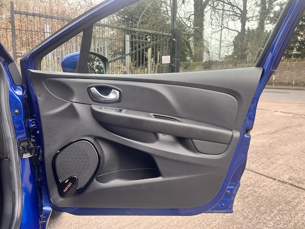 Used Renault Clio 2018 for sale - 74366793: Photo 18