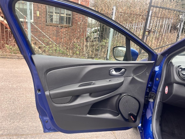 Used Renault Clio 2018 for sale - 74366793: Photo 22
