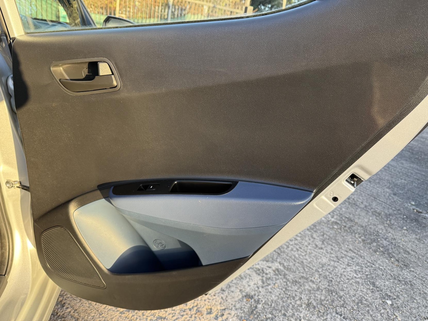 Used Hyundai i10 2014 for sale - 76637626: Photo 16