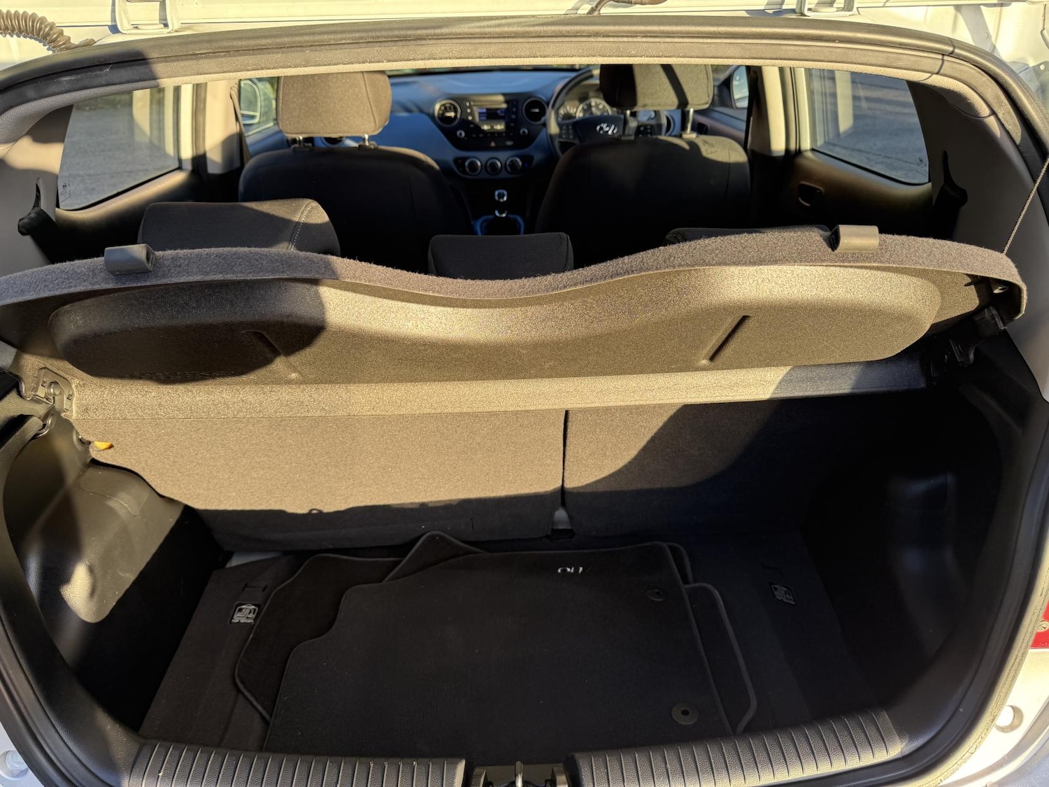 Used Hyundai i10 2014 for sale - 76637626: Photo 17