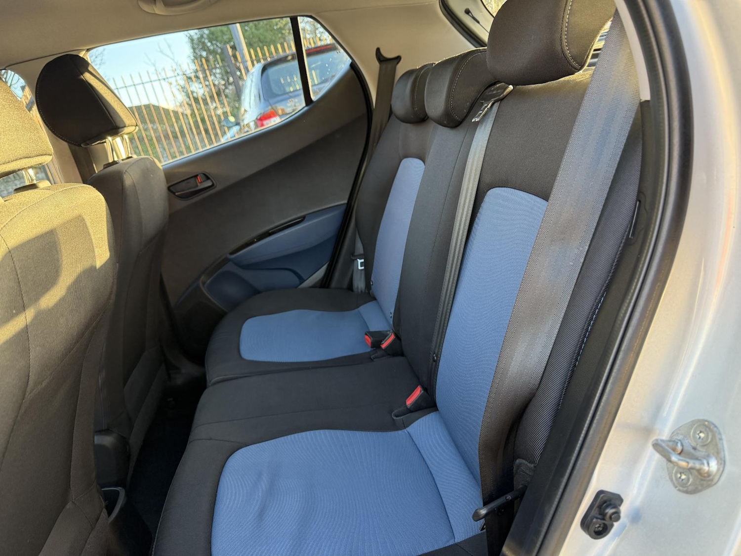 Used Hyundai i10 2014 for sale - 76637626: Photo 18