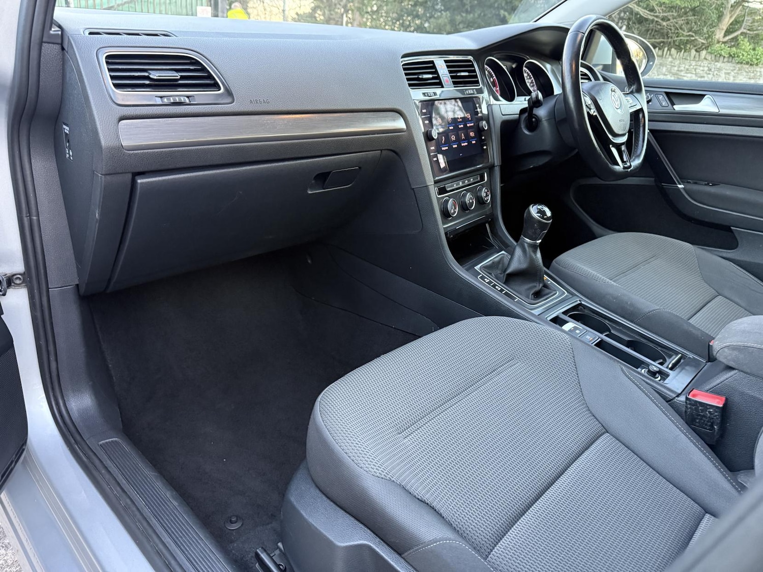 Used Volkswagen Golf 2018 for sale - 76649999: Photo 22