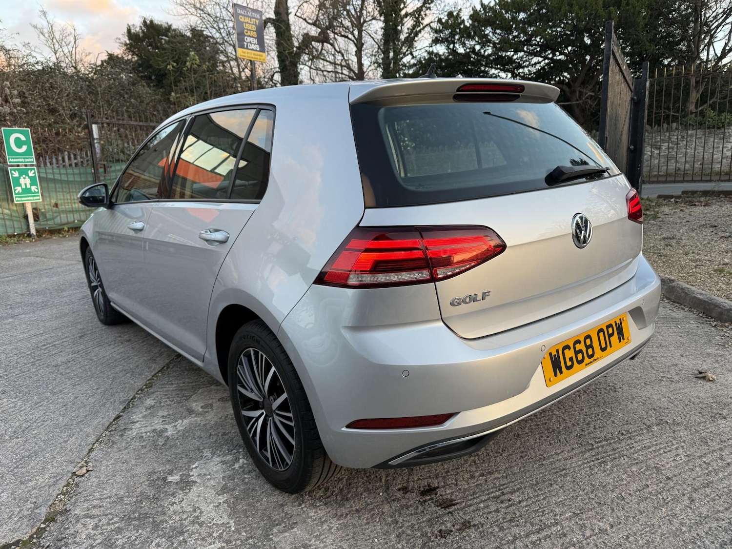 Used Volkswagen Golf 2018 for sale - 76649999: Photo 5
