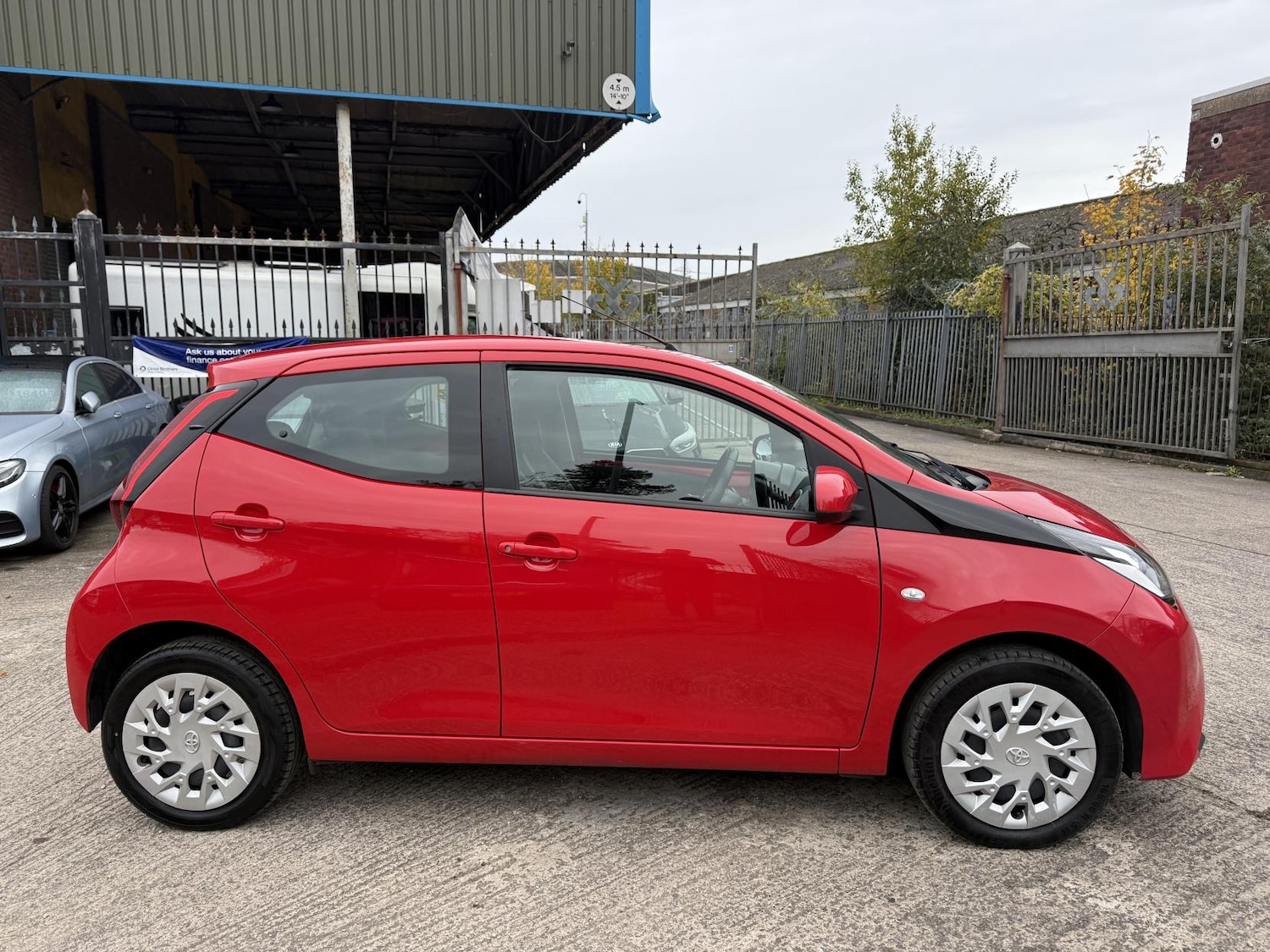 Used Toyota AYGO 2020 for sale - 76412314: Photo 8