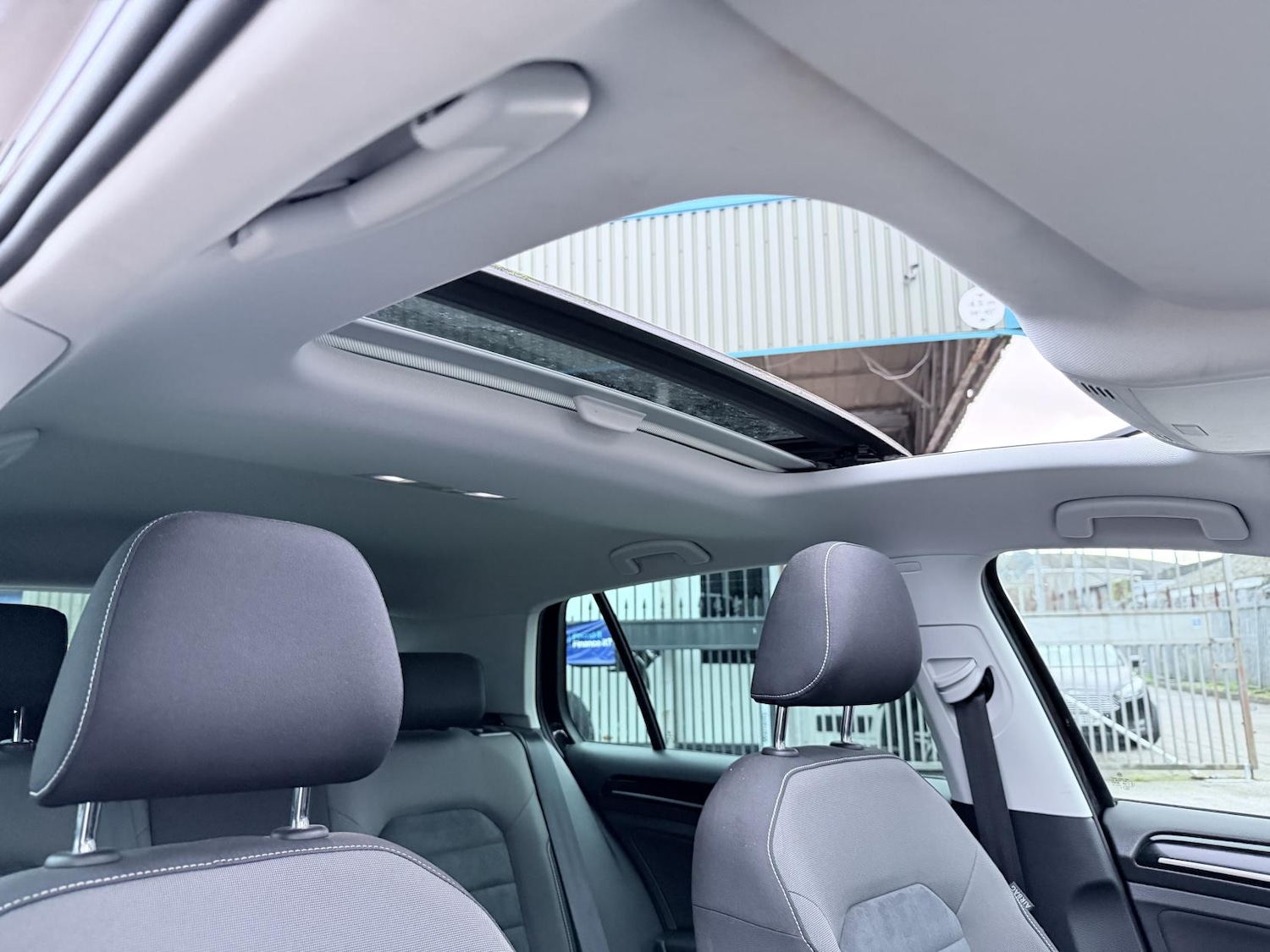 Used Volkswagen Golf 2016 for sale - 77391878: Photo 15