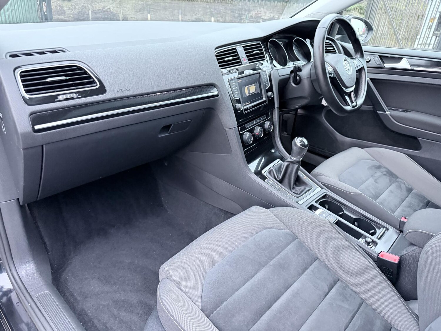 Used Volkswagen Golf 2016 for sale - 77391878: Photo 21