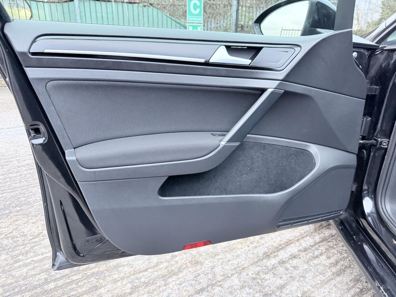 Used Volkswagen Golf 2016 for sale - 77391878: Photo 22