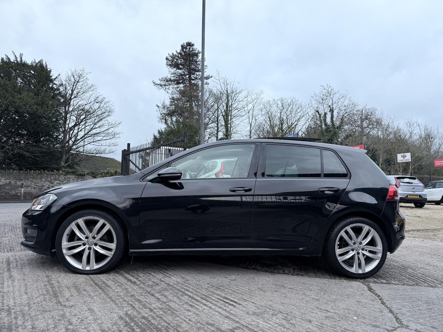 Used Volkswagen Golf 2016 for sale - 77391878: Photo 4