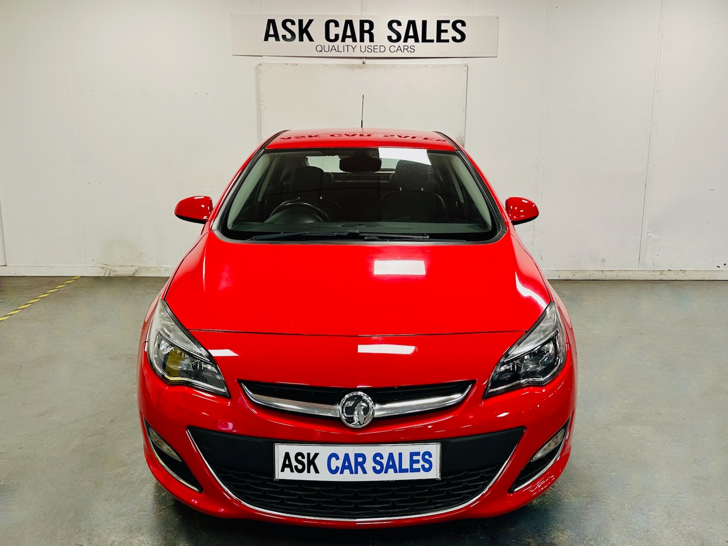 Used Vauxhall Astra 2013 for sale - 76366645: Photo 2
