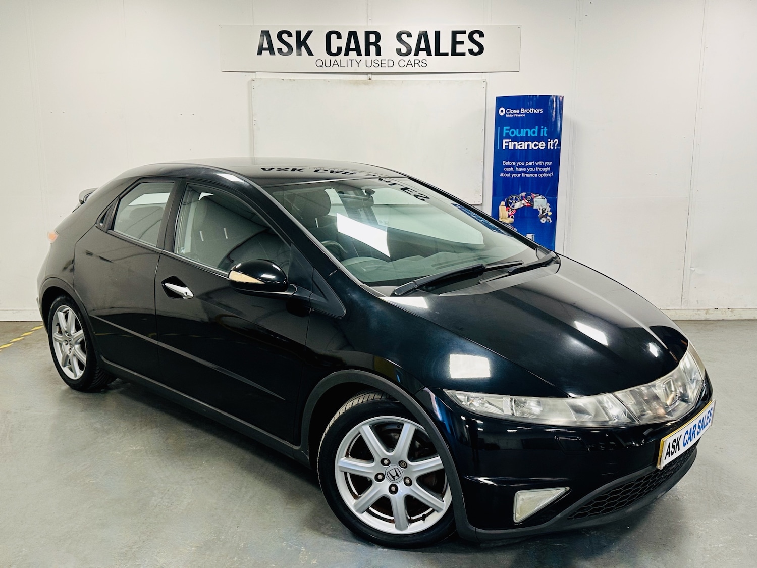 Used Honda Civic 2006 for sale - 76600047: Photo 2