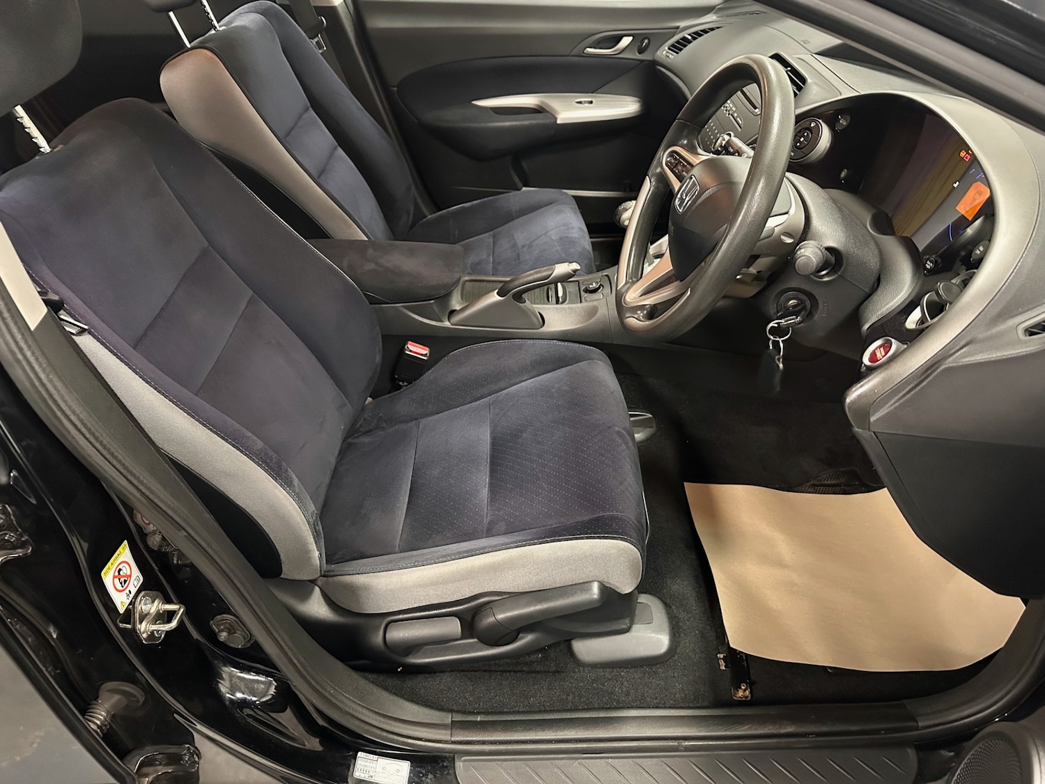 Used Honda Civic 2006 for sale - 76600047: Photo 6