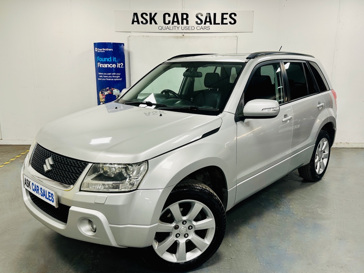 Used Suzuki Grand Vitara 2010 for sale - 76640675: Photo 1