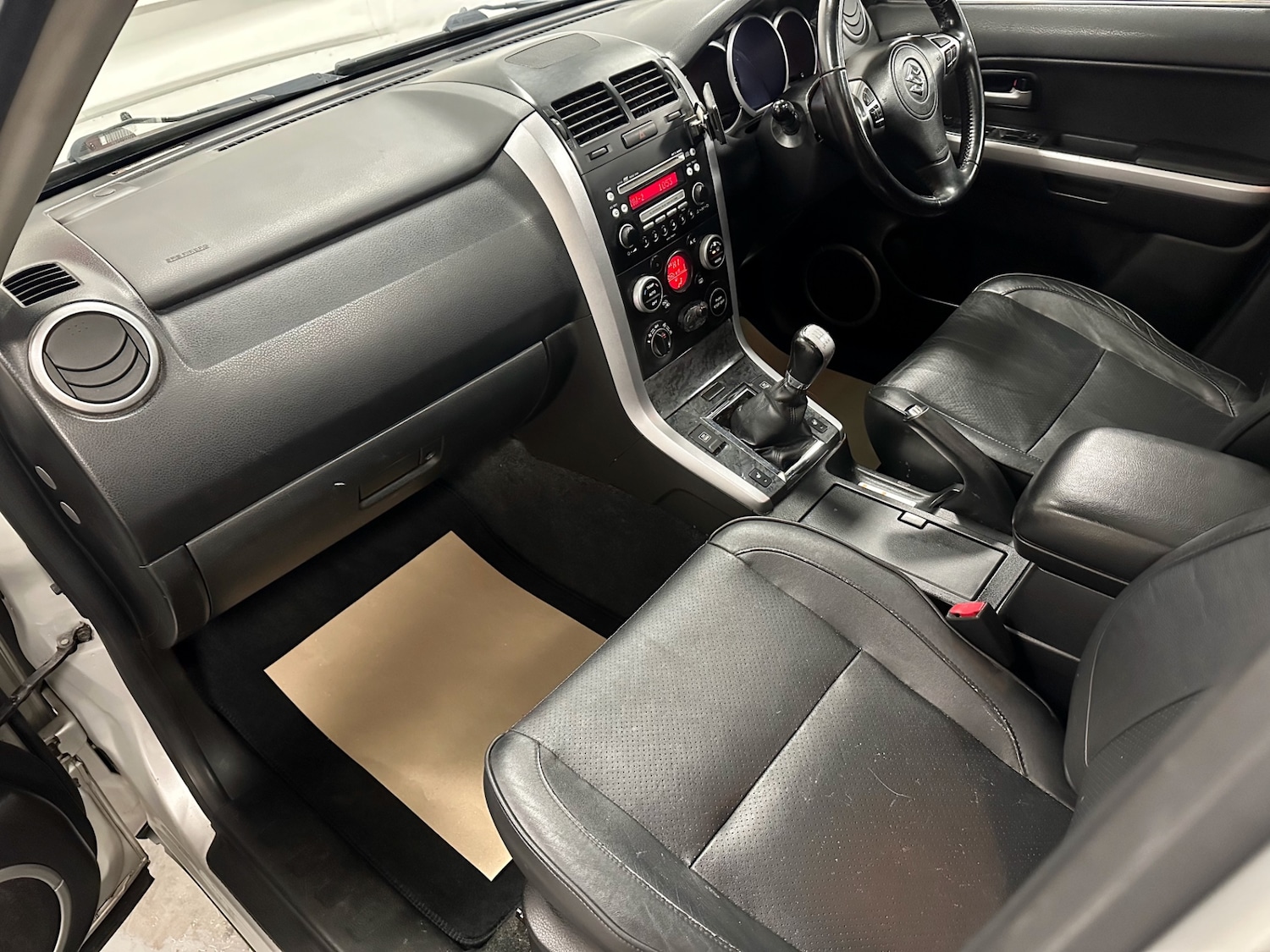 Used Suzuki Grand Vitara 2010 for sale - 76640675: Photo 10