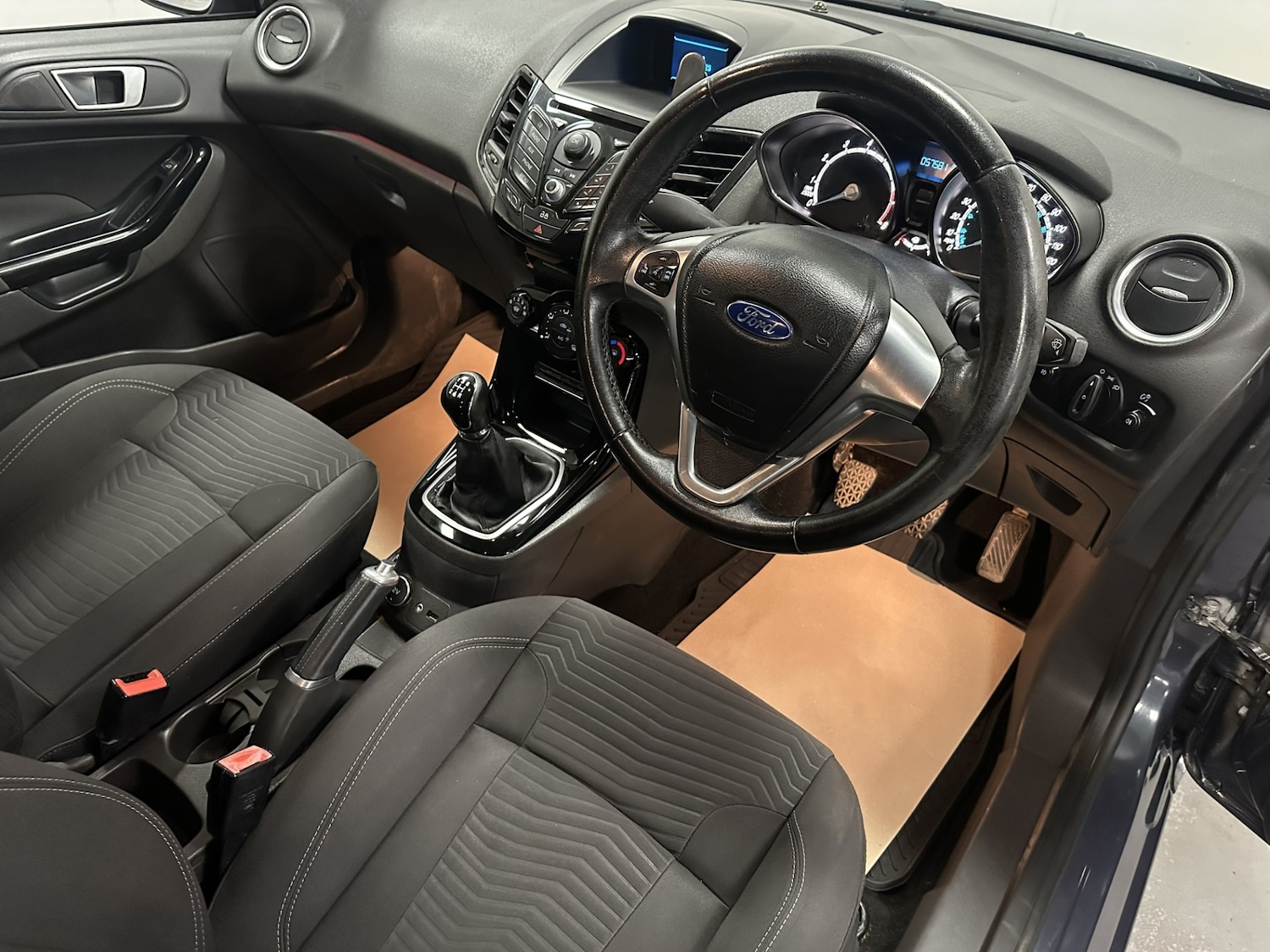 Used Ford Fiesta 2014 for sale - 76571378: Photo 4