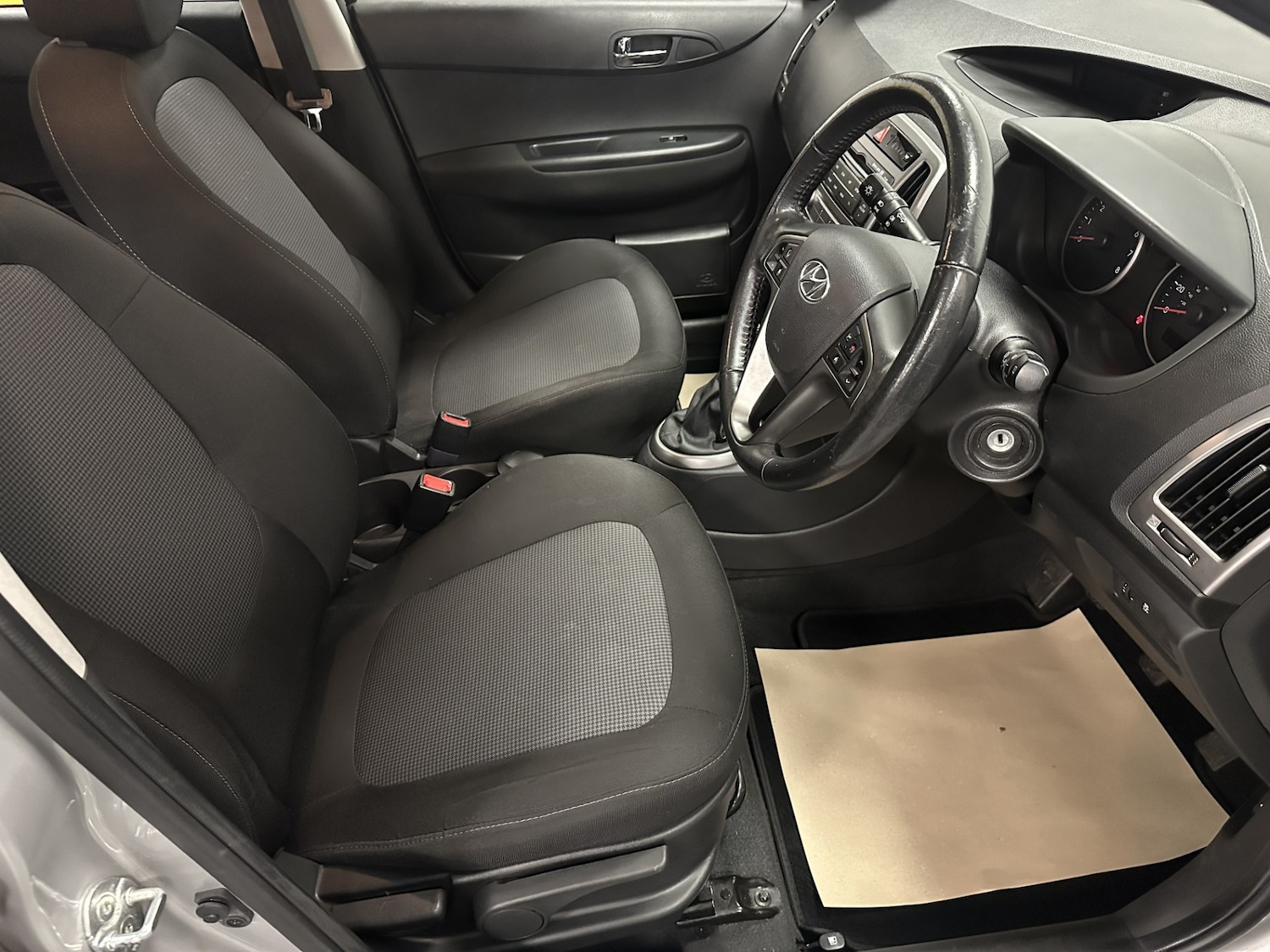 Used Hyundai i20 2012 for sale - 76508086: Photo 10