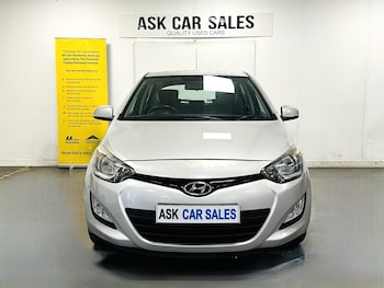 Used Hyundai i20 2012 for sale - 76508086: Photo