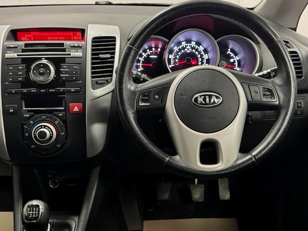 Used Kia Venga 2011 for sale - 76101021: Photo 6