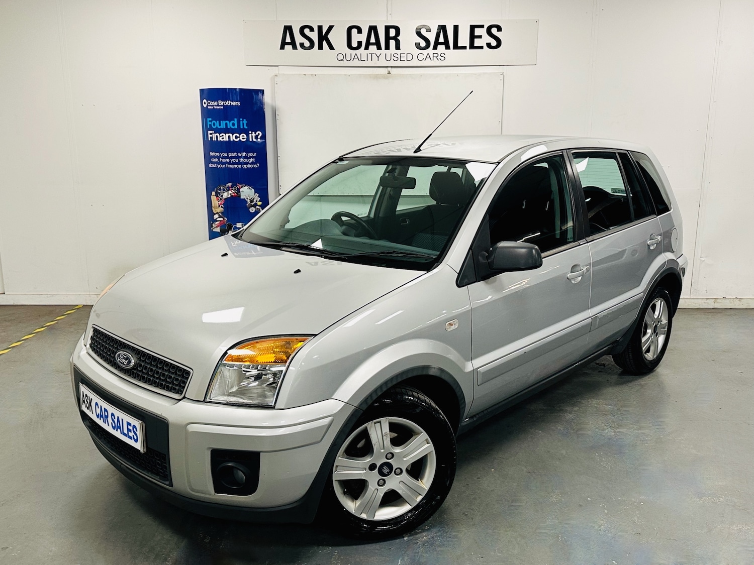 Used Ford Fusion 2010 for sale - 76627228: Photo 1