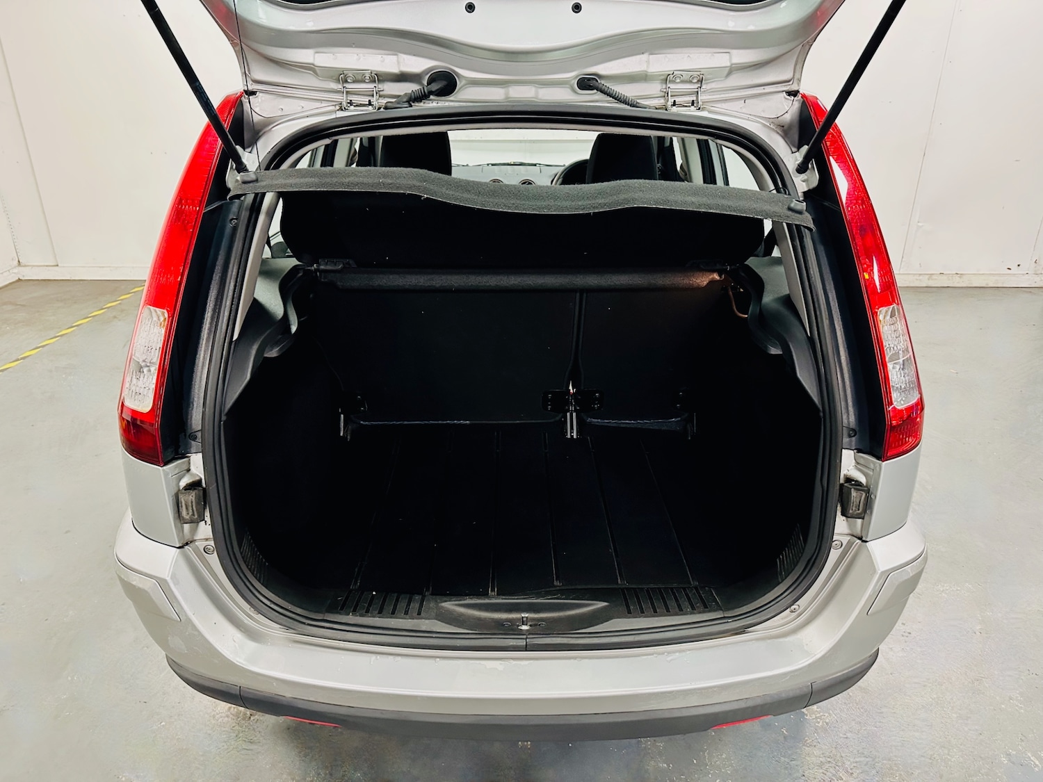 Used Ford Fusion 2010 for sale - 76627228: Photo 12