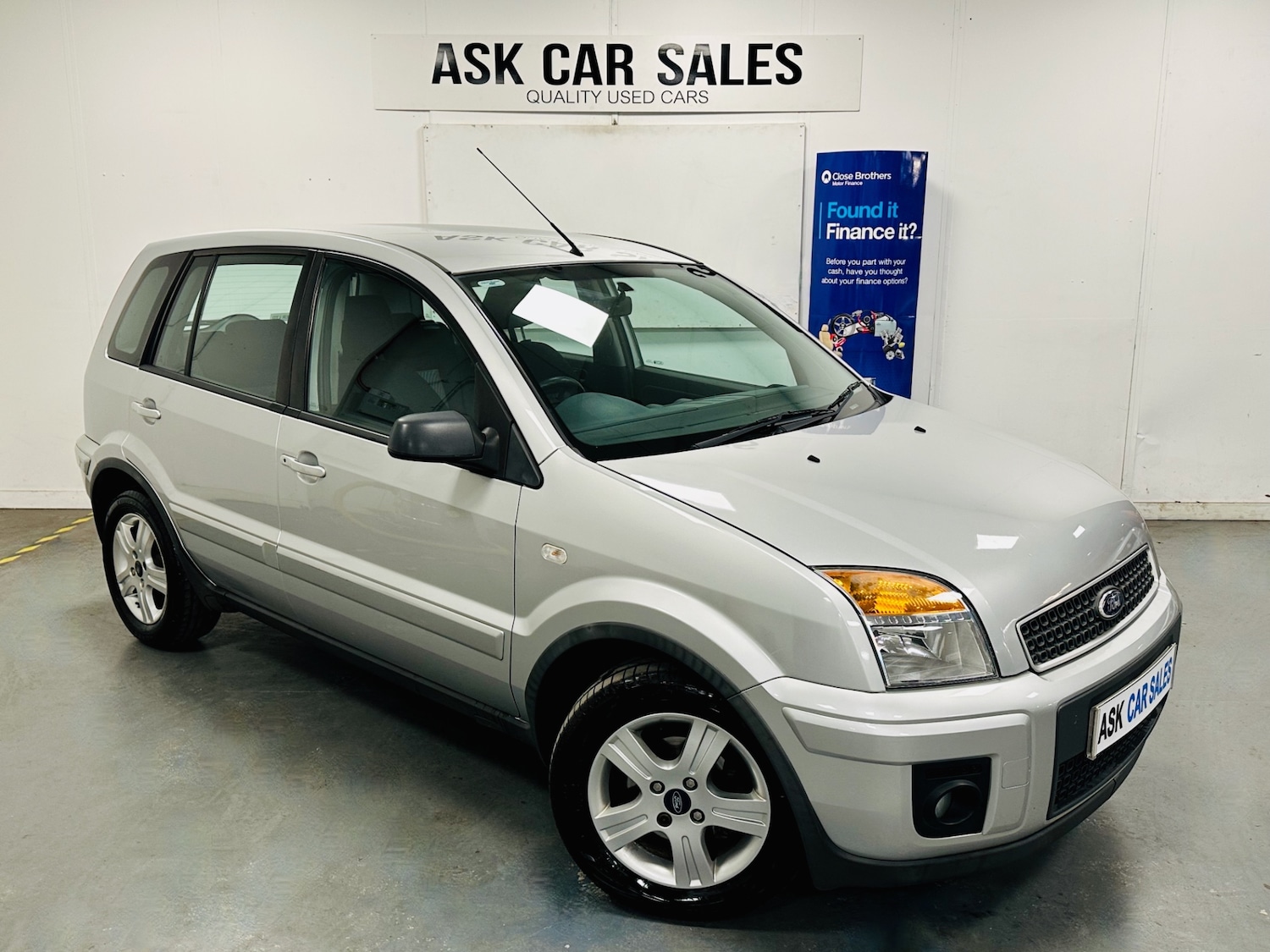 Used Ford Fusion 2010 for sale - 76627228: Photo 3