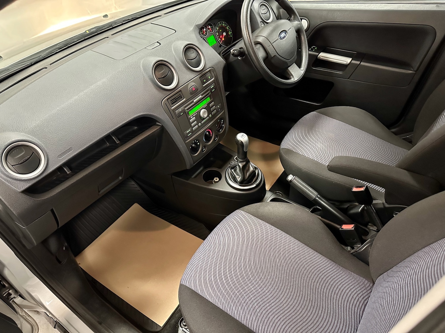 Used Ford Fusion 2010 for sale - 76627228: Photo 9