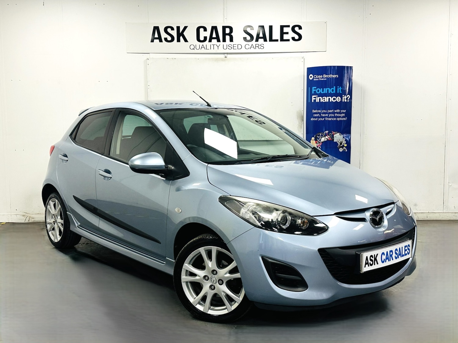 Used Mazda Mazda2 2013 for sale - 76455152: Photo 3