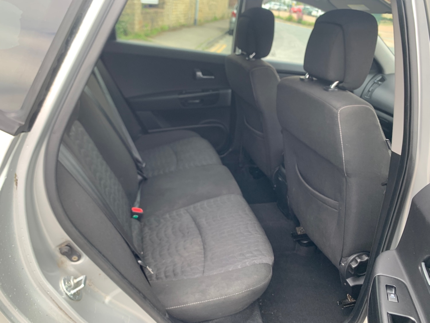 Kia Ceed 2012 (12) - 1.6 CRDi 3 5dr Auto - Image 12
