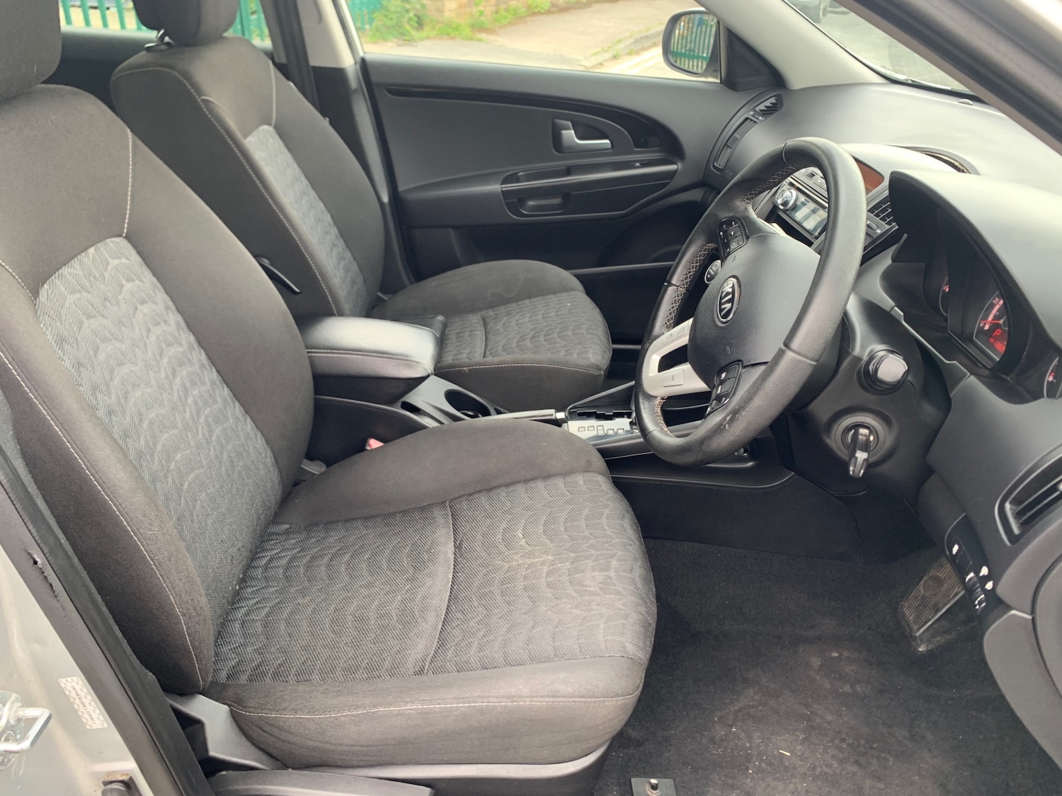 Kia Ceed 2012 (12) - 1.6 CRDi 3 5dr Auto - Image 15