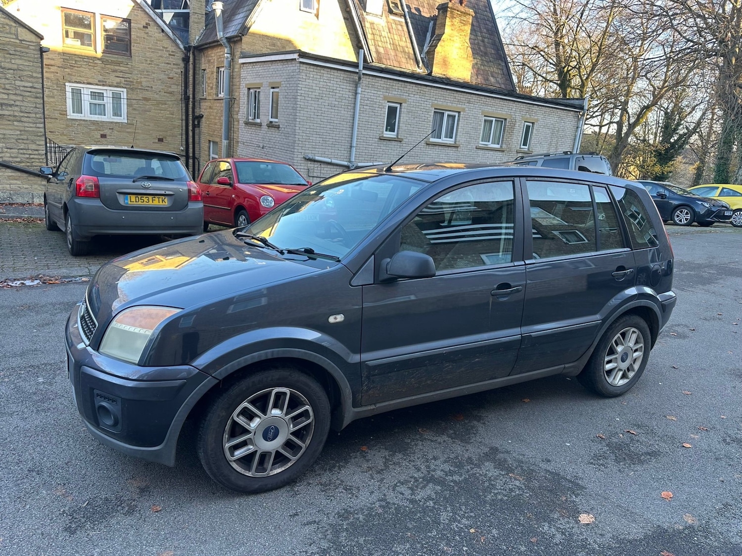 Used Ford Fusion 2006 for sale - 76687581: Photo 4