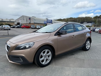 Used Volvo V40 2013 for sale - 78353003: Photo