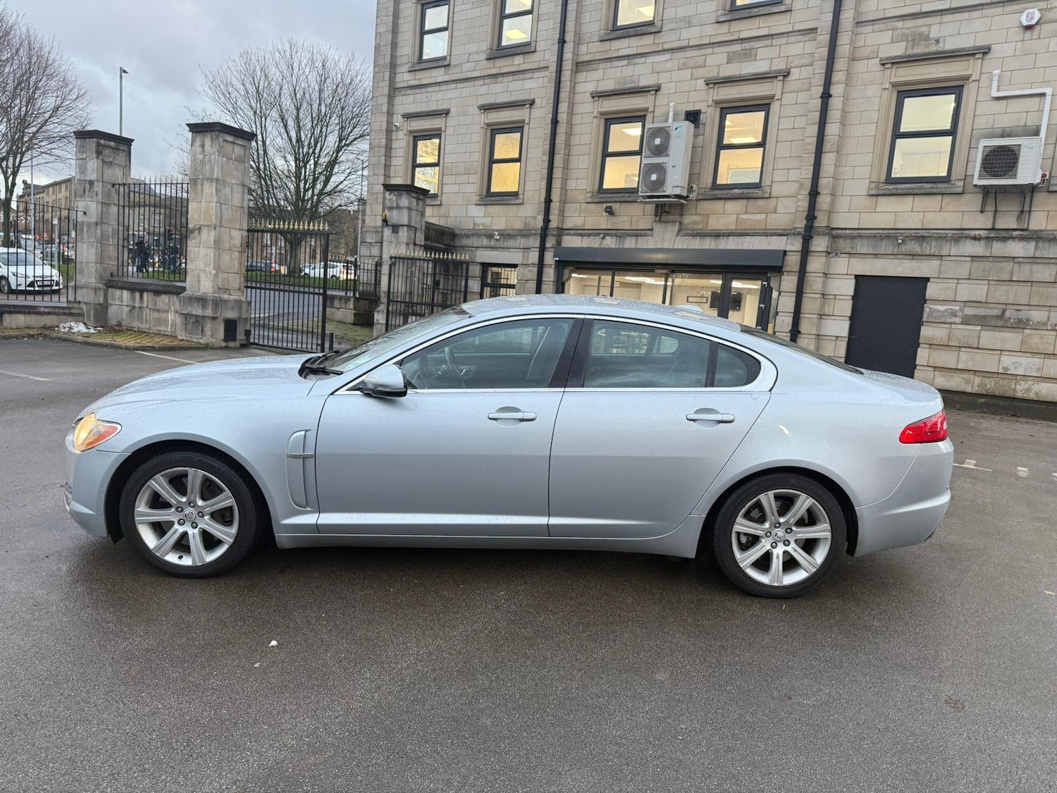 Used Jaguar XF 2010 for sale - 76778088: Photo 6