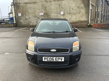 Used Ford Fusion 2006 for sale - 76785493: Photo