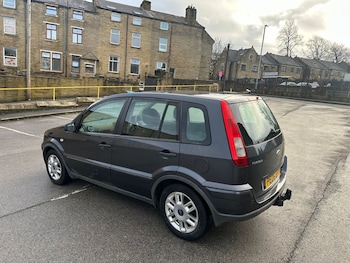 Used Ford Fusion 2006 for sale - 76785493: Photo