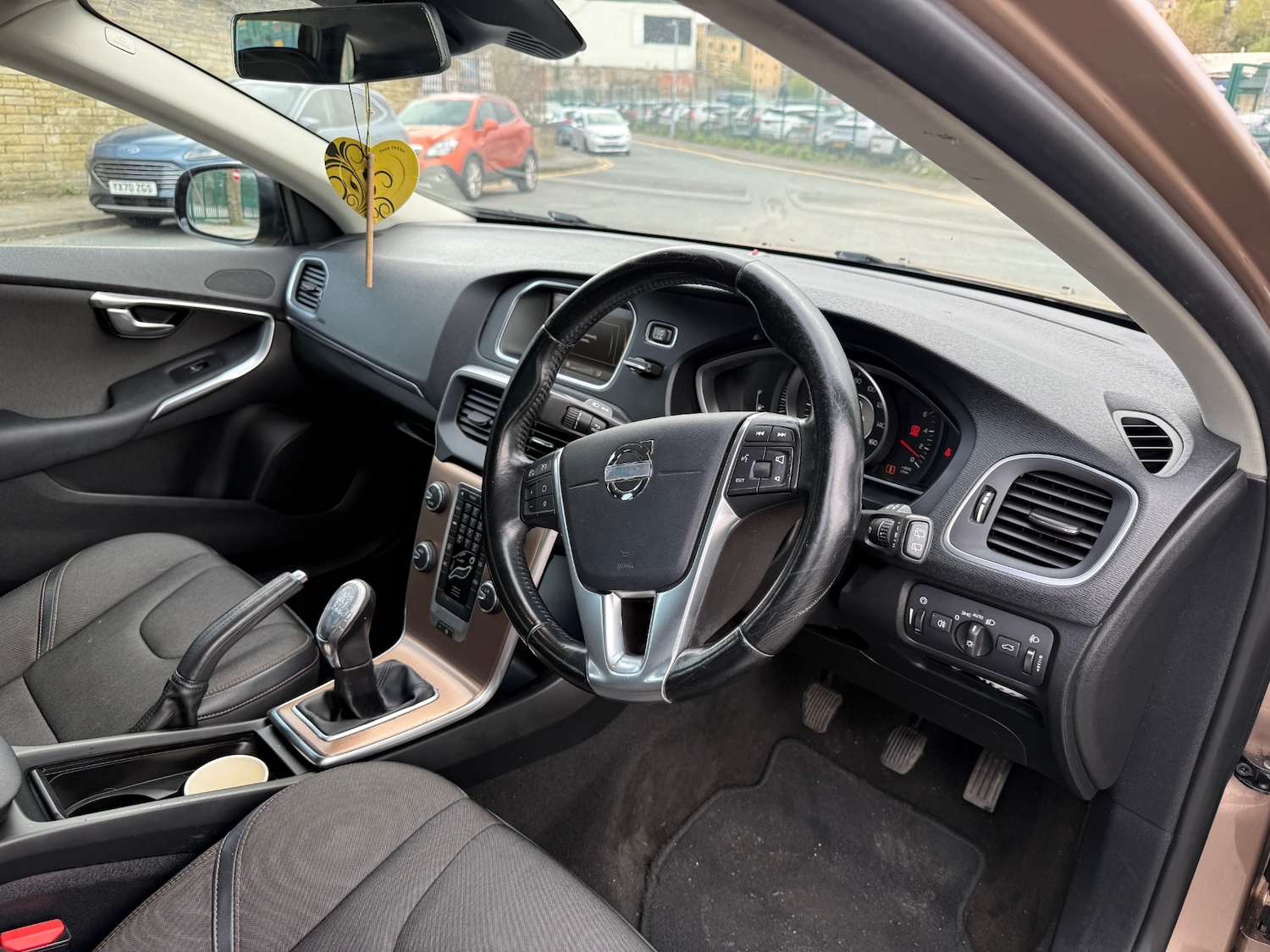 Used Volvo V40 2013 for sale - 78212103: Photo 11