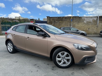 Used Volvo V40 2013 for sale - 78212103: Photo