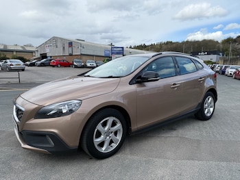 Used Volvo V40 2013 for sale - 78212103: Photo