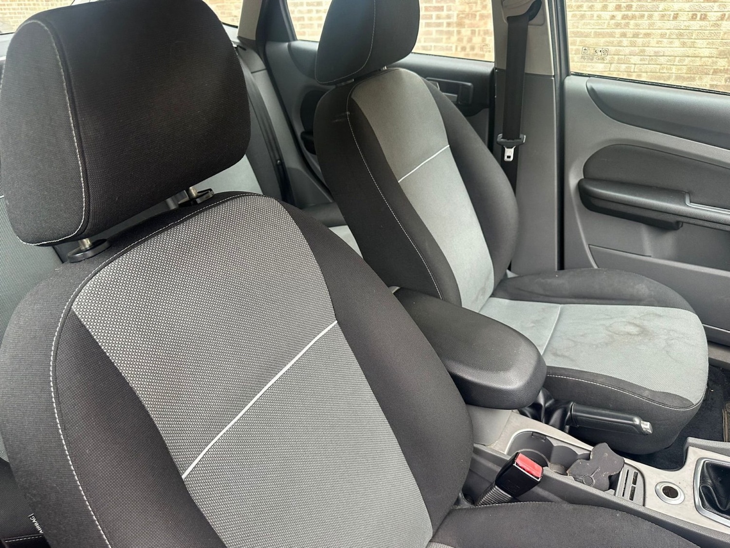 Used Ford Focus 2010 for sale - 76316555: Photo 9